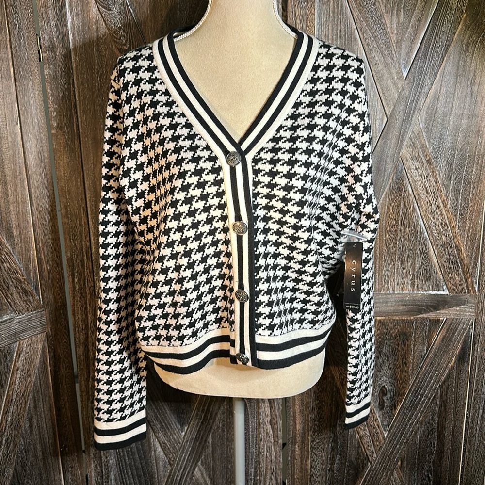 NTW XL Herringbone patterned button up sweater by Cyrus.